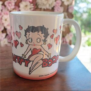 Betty‎ Boop Mug Candle Jasmine Green Apple Scent 10oz Premium Wax Reusable